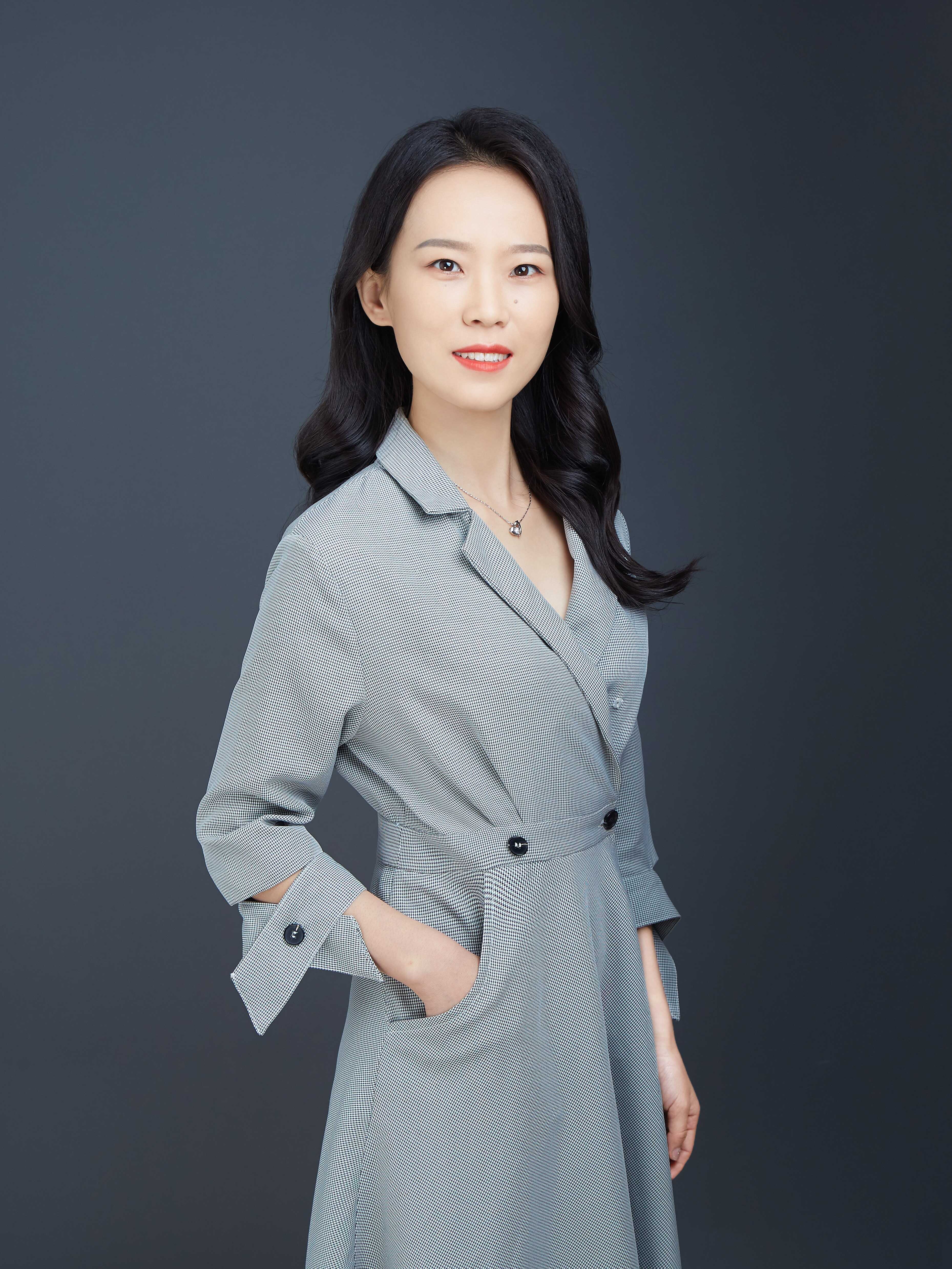 毛静娜