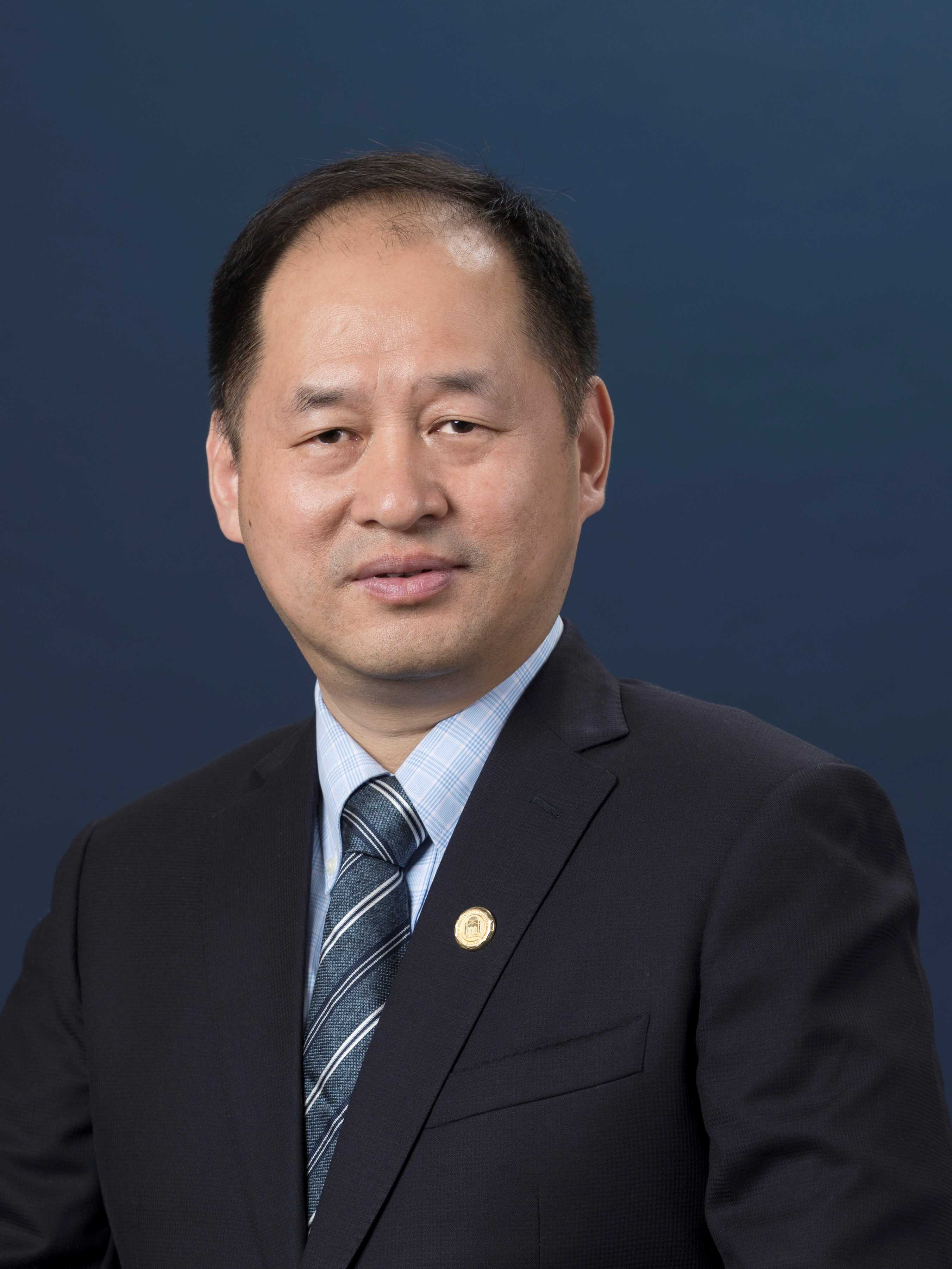 王健